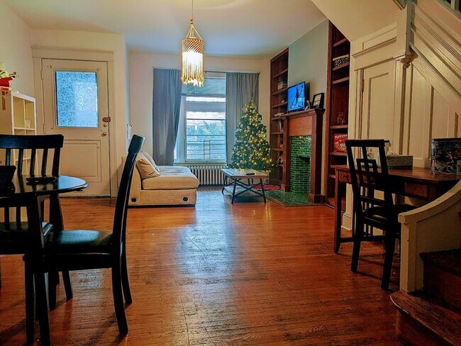 Living Room - 2726 N Calvert St