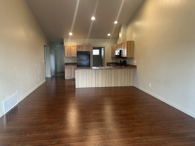 Open Floor Plan - 48 Vista Loop