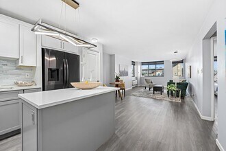 Building Photo - 300 Newark St.