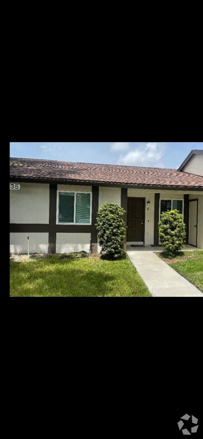 Villas of Beacon Groves Apartments under 1,200 Palm Harbor, FL 6