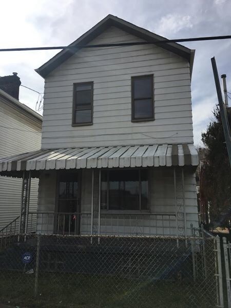 Primary Photo - 707 Harriet St