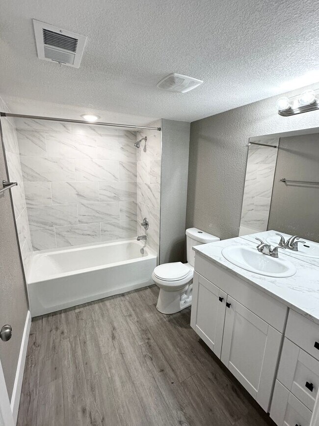 Foto del edificio - 1466 Reed St