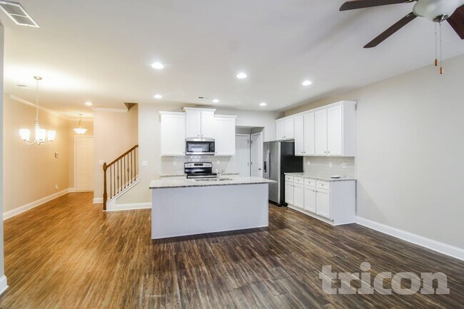 Building Photo - 589 Trickum Hill Dr