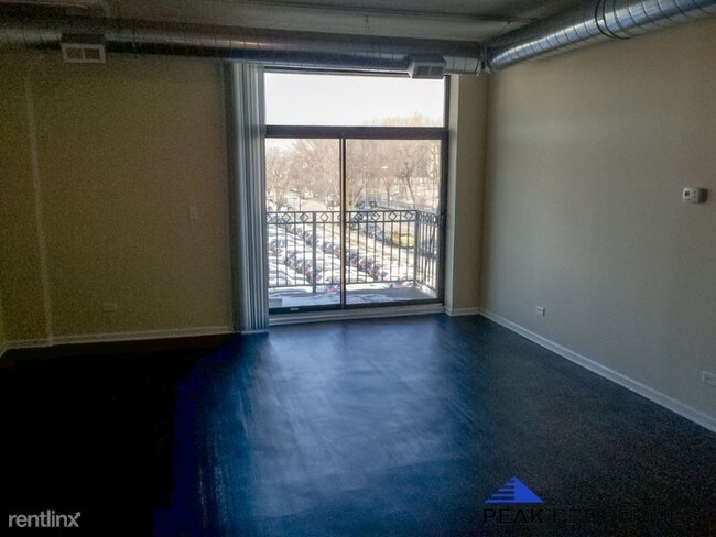Foto del edificio - 5822 N Western Ave