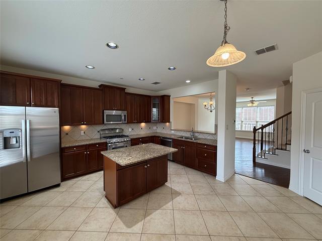 Foto del edificio - 7818 Liverpool Ln