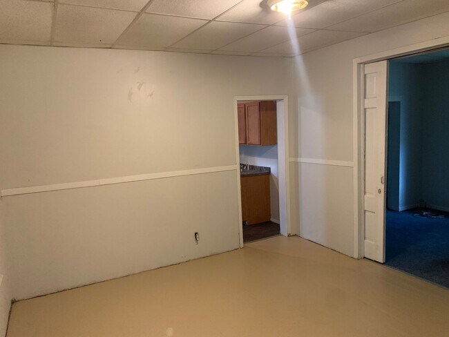 Building Photo - 1117 NE Glendale