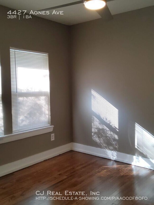 Foto del edificio - 4427 Agnes Ave