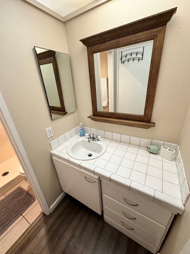 Building Photo - 3571 Ruffin Rd