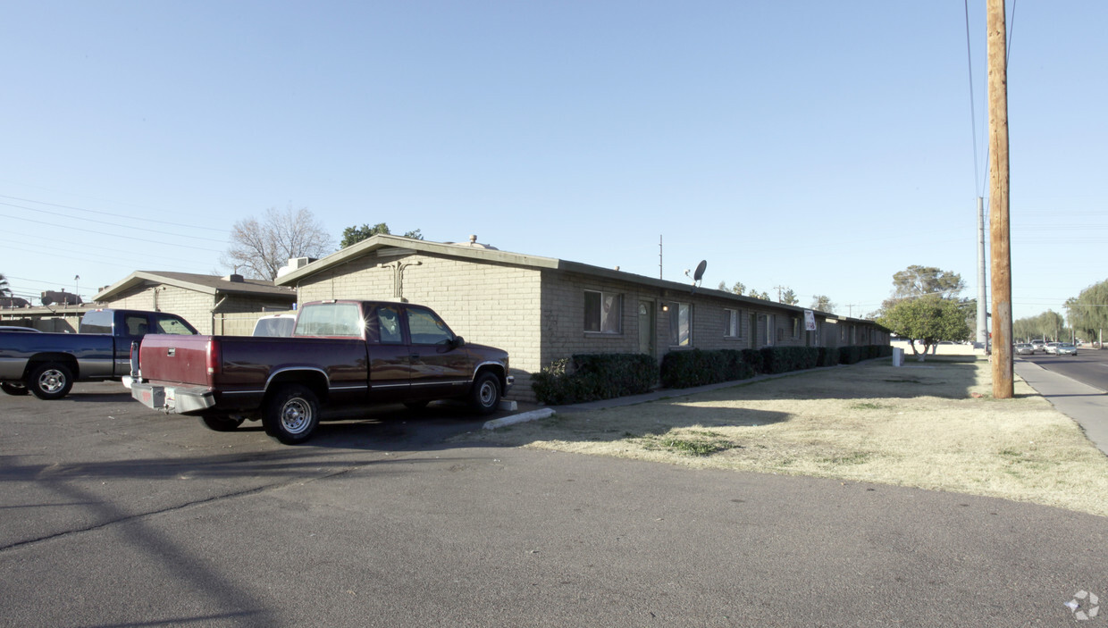 Foto del edificio - Bethany West Apartments