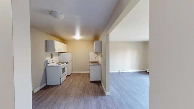 Building Photo - 9807-9108 108 Ave