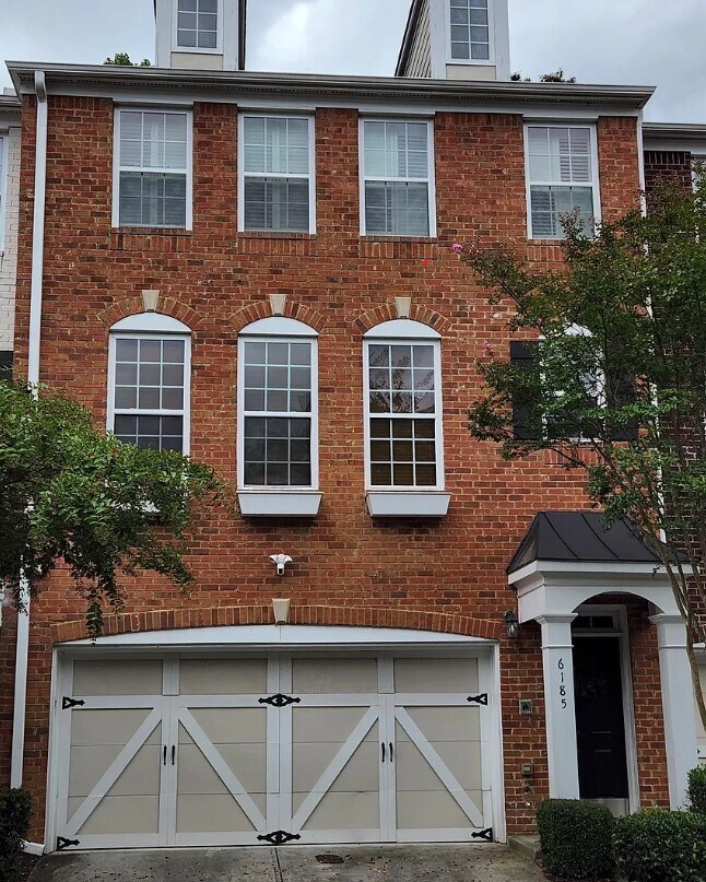 Foto del edificio - 6185 Indian Wood Cir SE