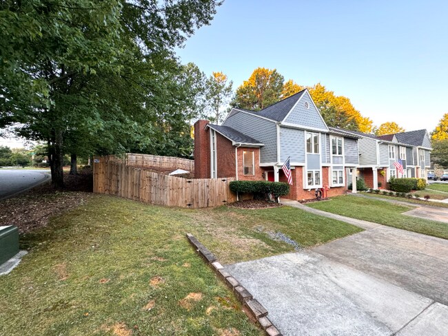 Foto del edificio - 1141 Berkley Dr SE