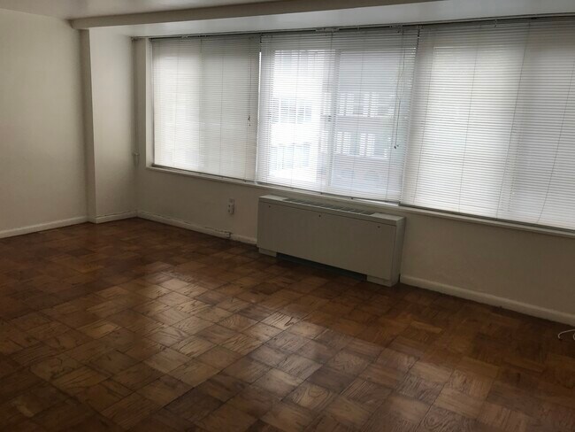 Foto del edificio - 922 24th St NW