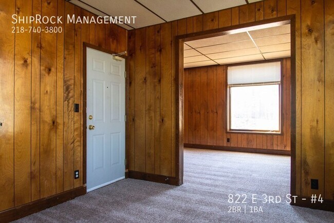 Foto del edificio - 822 E 3rd St