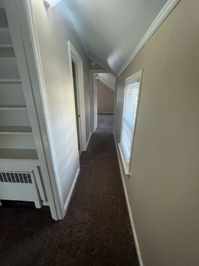 Foto del edificio - 118 W Creighton Ave