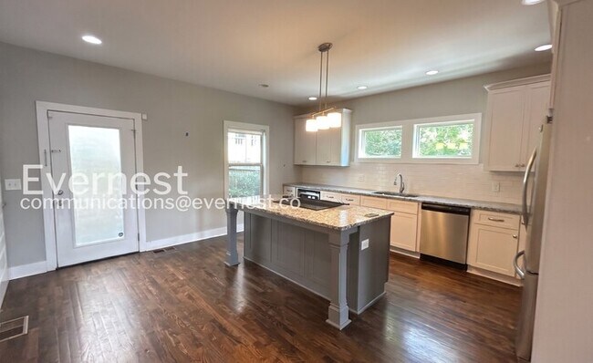 Building Photo - 3 Bed/2.5 Home with Fenced Yard / Pet-Friendly / Coming Soon!