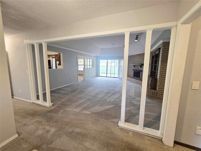 Foto del edificio - 4009 Cherry Hill Ln