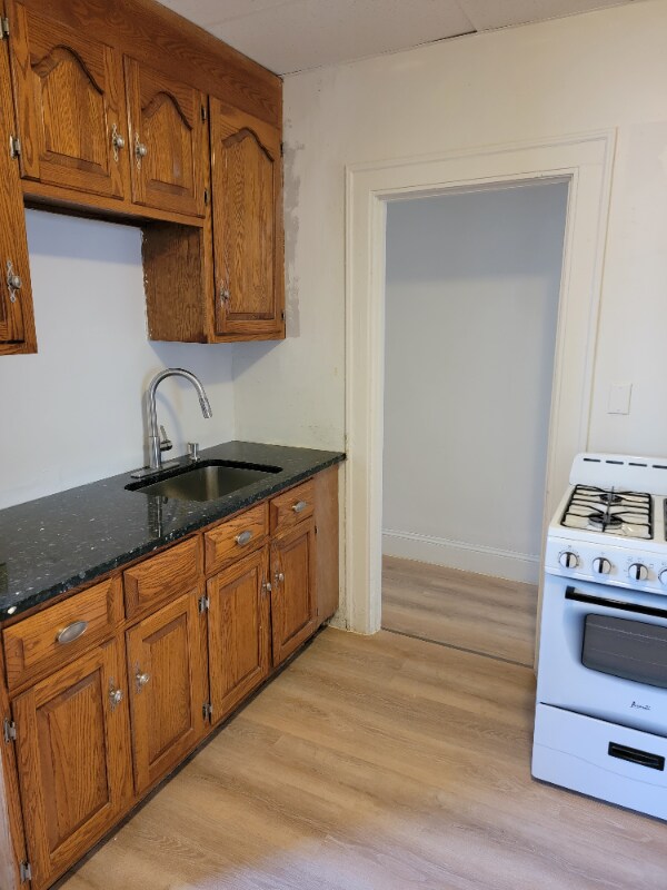 Foto del edificio - 116 Campbell Ave