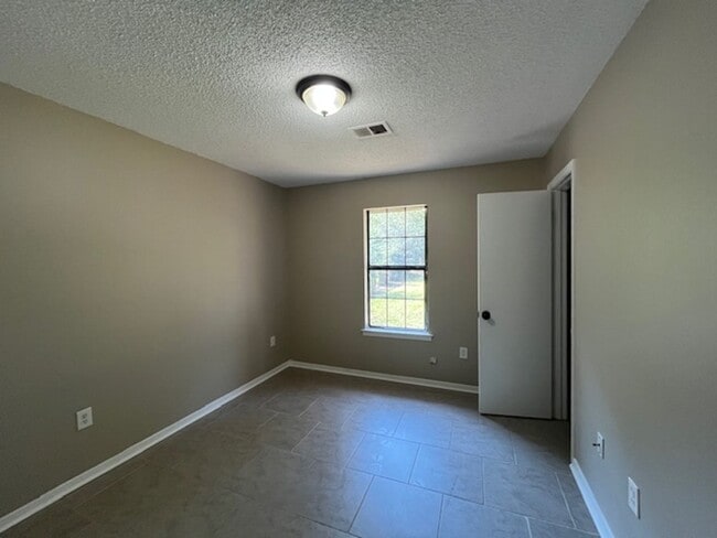 Photo - Renovated 3 Bedroom 1 Bath Home for Rent!!