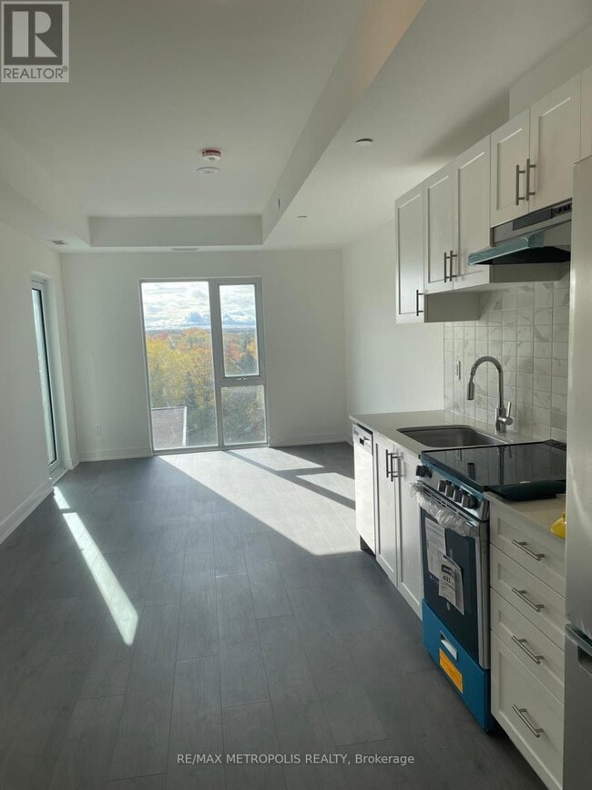 Photo du bâtiment - 715 Davis Dr