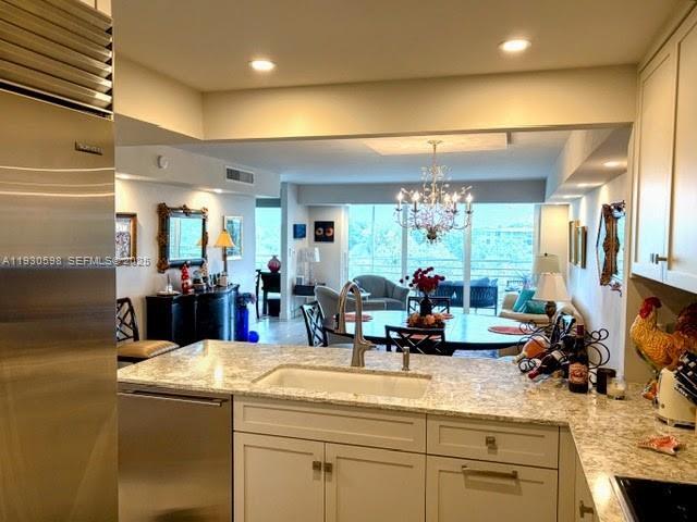 Foto del edificio - 806 Cypress Grove Ln