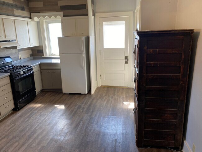 Foto del edificio - 142 E 7th St