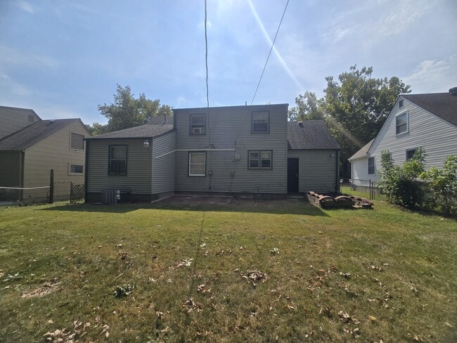Building Photo - 4424 E 63rd St