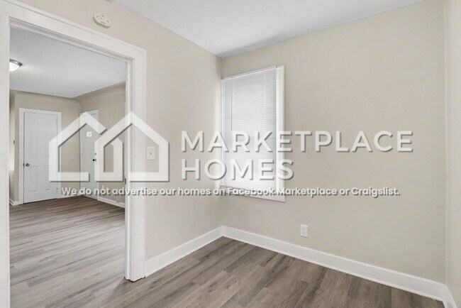 Foto del edificio - 22046 Birchwood Ave
