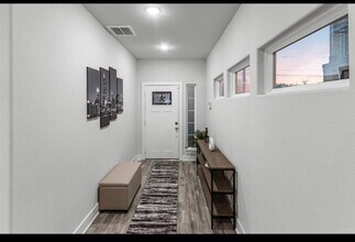 Building Photo - 4681 Bellfort Ave