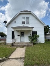 Building Photo - 42 6th Ave SE