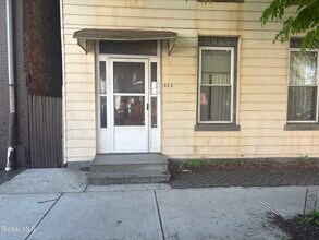 Building Photo - 334 4th St