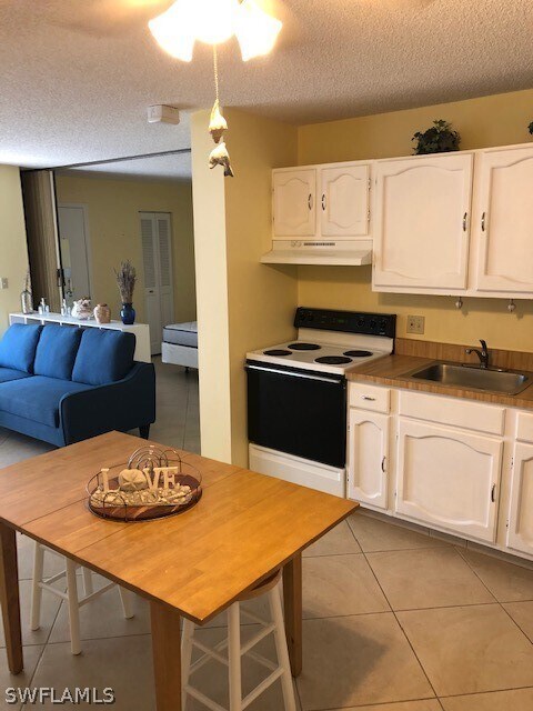 Foto del edificio - 5500 Bonita Beach Rd SW
