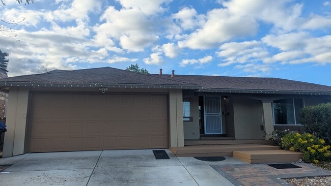 Building Photo - 4192 Denker Dr