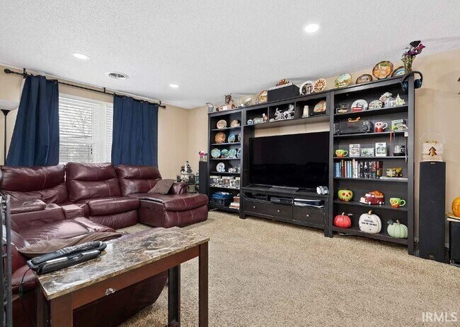 Building Photo - 13717 E Ridgeview Ct