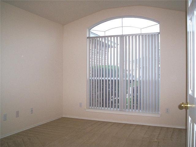 Building Photo - 1001 Henderson Dr