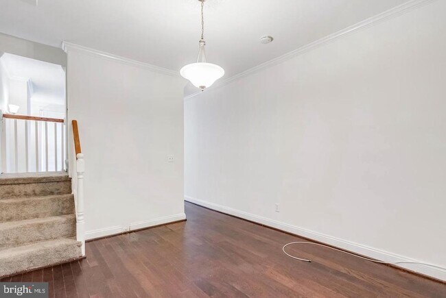 Building Photo - 218 N Glover St