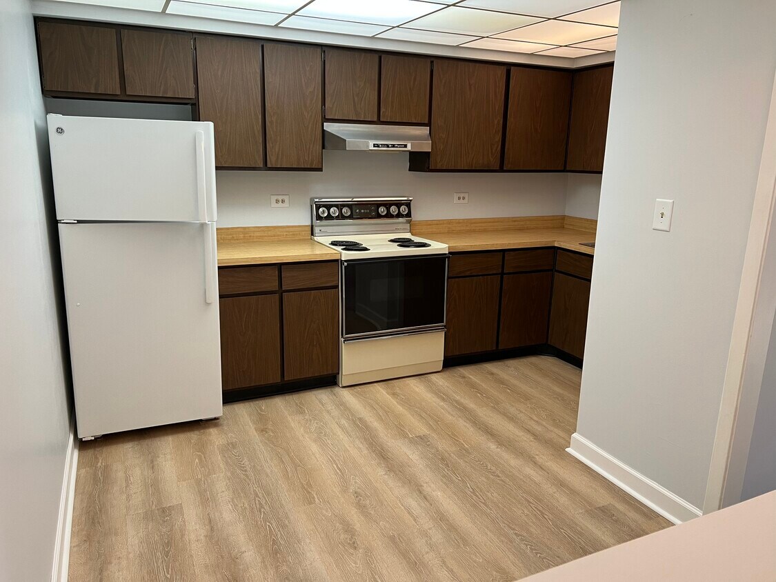 Foto principal - 483 N Larch Ave