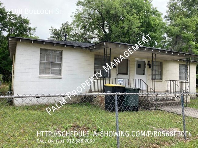 Building Photo - Newly Updated 2 Bedroom 1 Bathroom apartme...