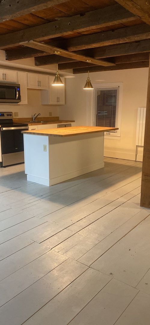 Building Photo - 65 Park St