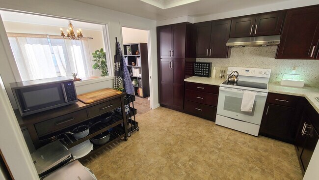 Kitchen 1 - 313 Dorado Ter