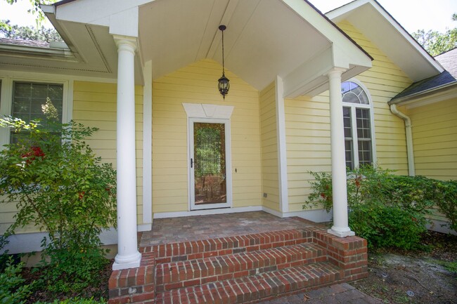 Building Photo - Ranch Style House with Private In-Ground pool