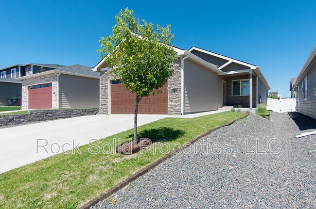 Building Photo - 3519 Blue Feather Trl