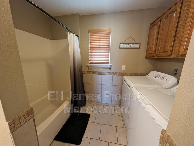 Foto del edificio - 104 Aspen Ct
