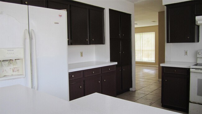Building Photo - 12461 Wellington Park Dr