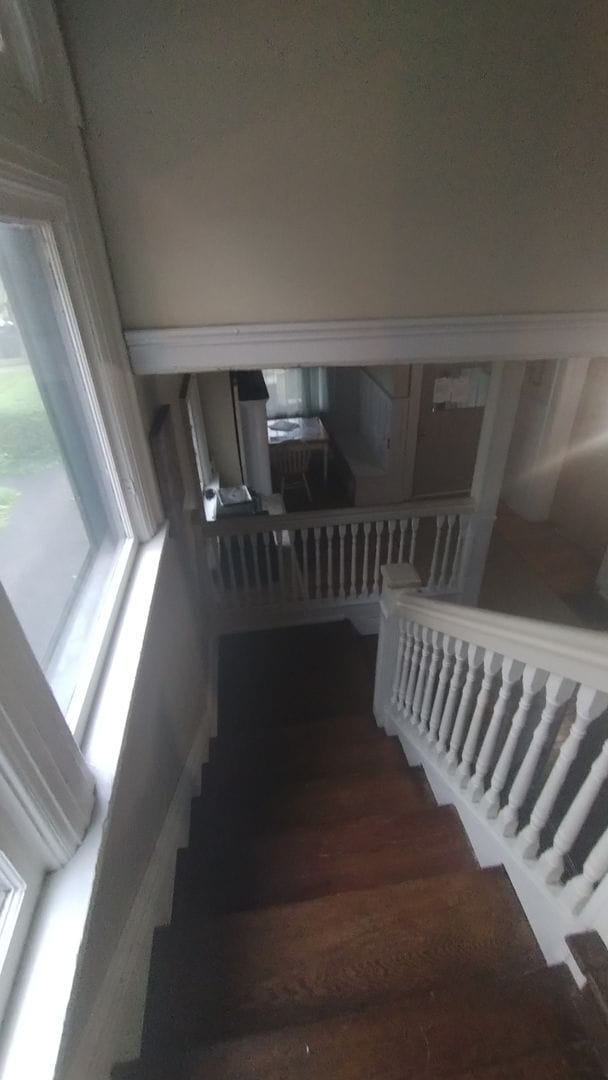 Building Photo - Historic Mansion Rooms for Rent – All Utilities Included