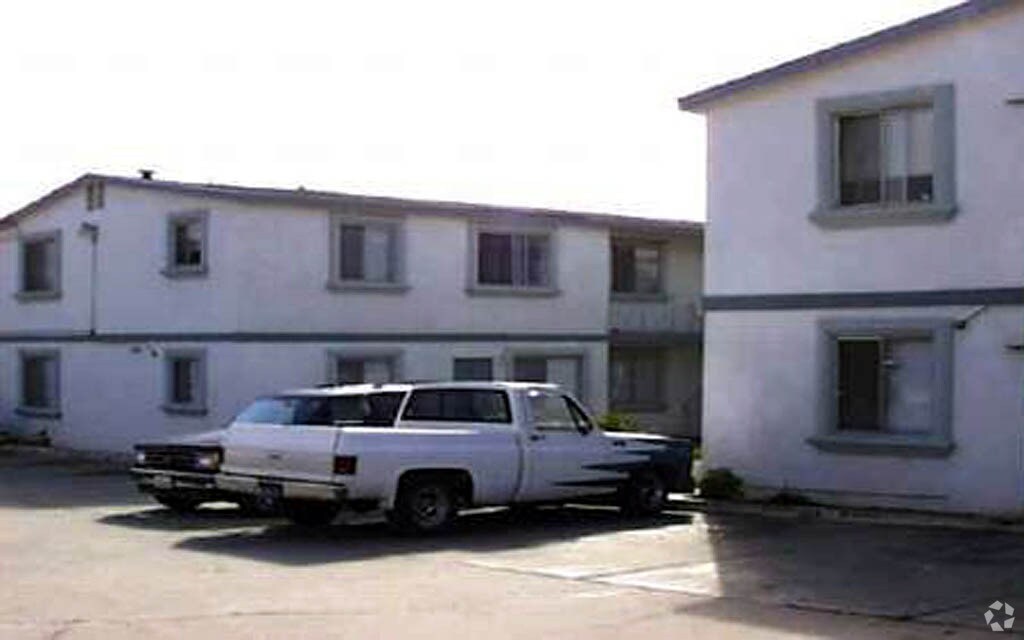 Foto del edificio - Coleen Court Apartments