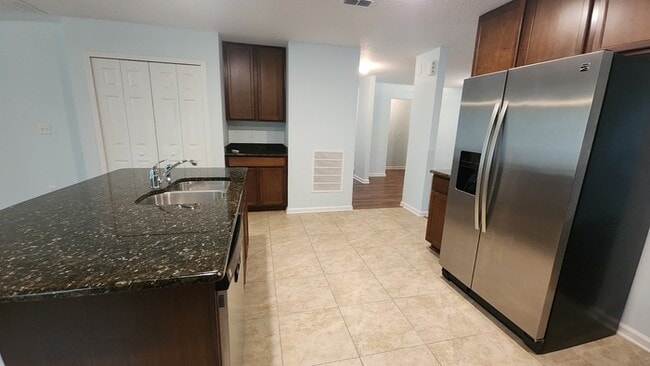 Building Photo - 318 Mystic Castle Dr