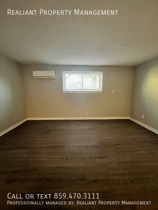 Foto del edificio - 2082 Fairmont Ct