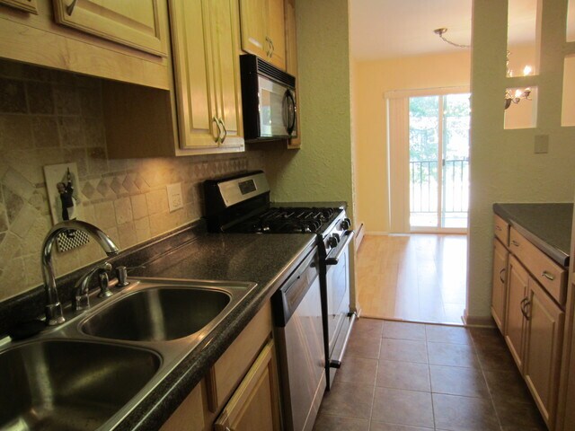 Building Photo - 1217 Weber Dr