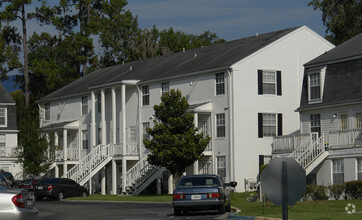 Williamsburg Village Apartments photo'